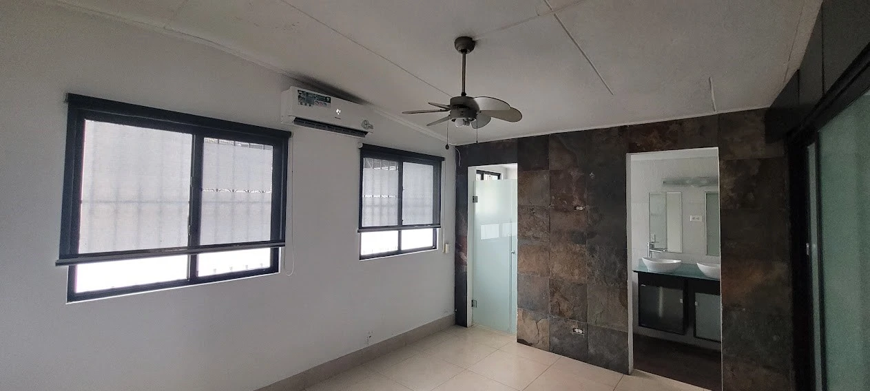 HOUSE FOR SALE VILLA CACERES - photo 6