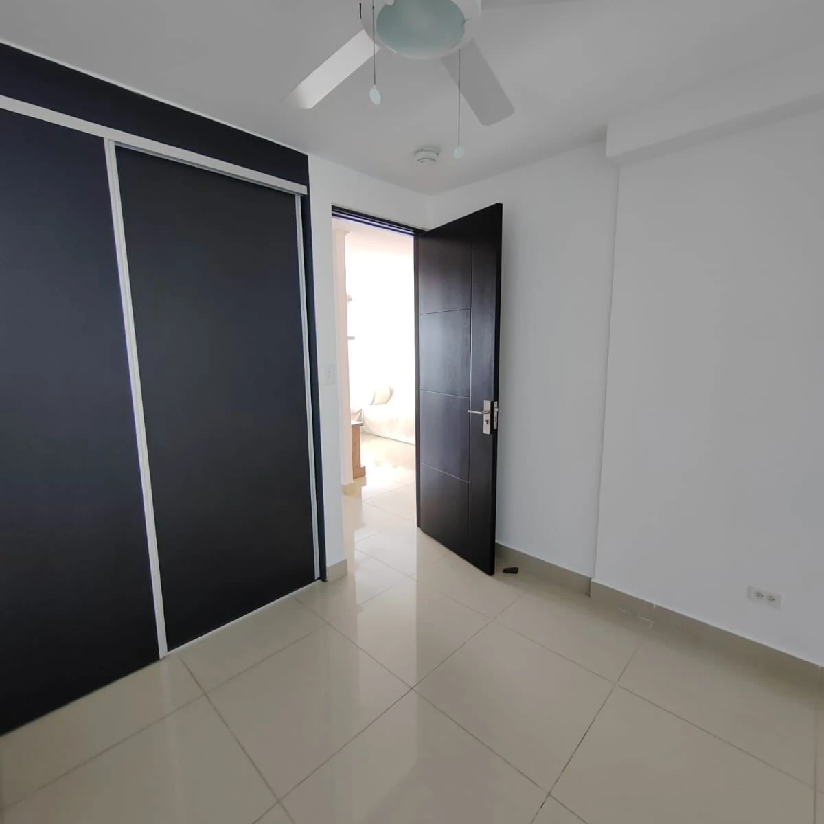 APARTMENT FOR SALE IN A CENTRAL AREA OF THE CITY - photo 9
