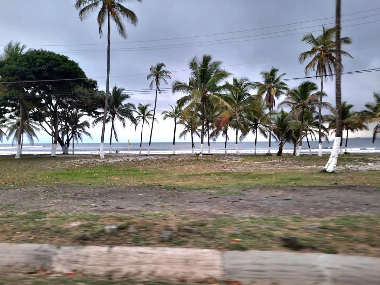 APARTMENT FOR SALE AT BALA BEACH COLON - photo 3