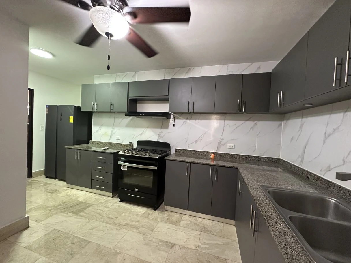 LIVE WITH SPACE AND LIGHT IN OBARRIO - 3-BEDROOM, 188 M² APARTMENT FOR SALE $299,000 - photo 15