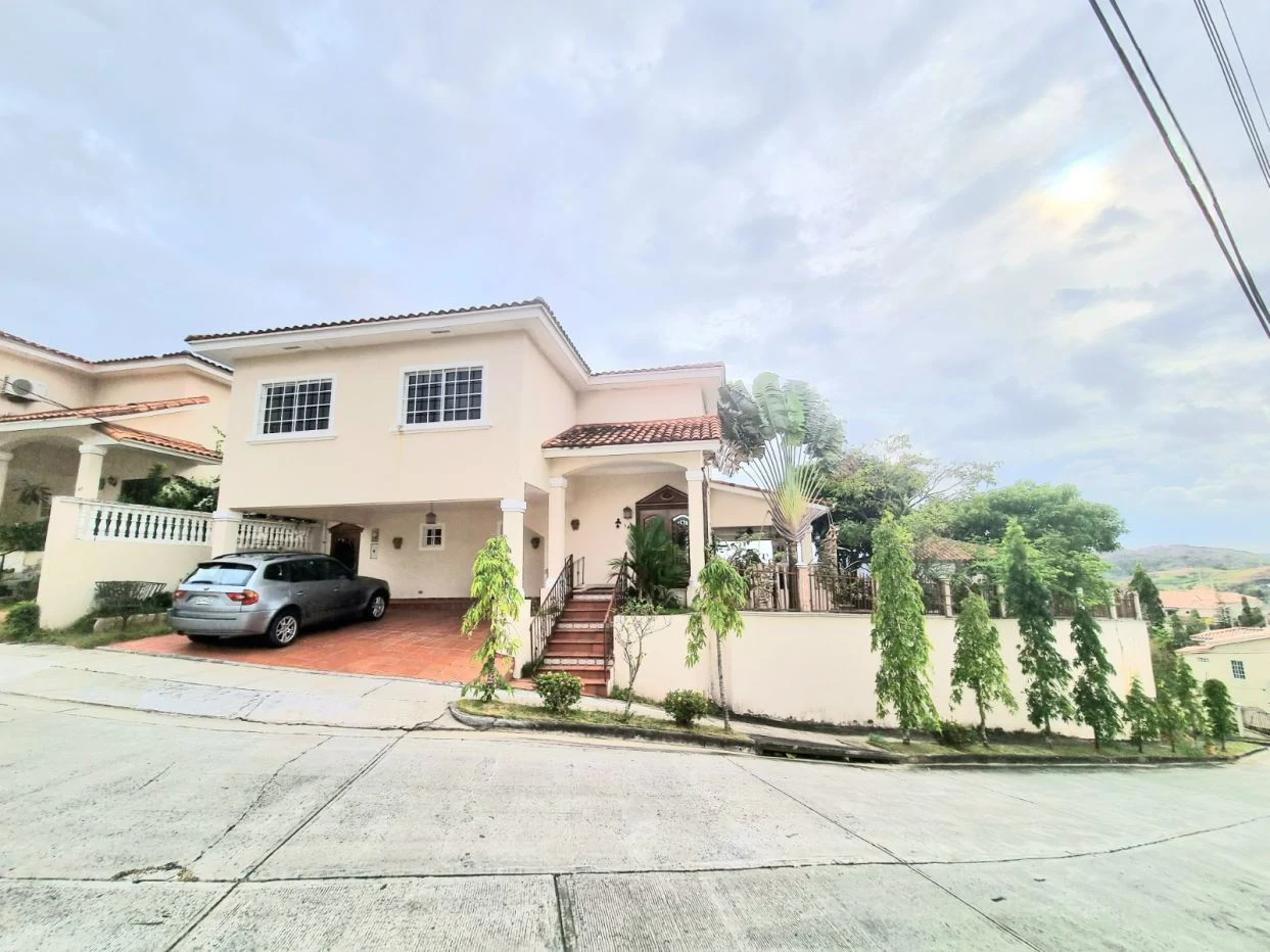 House for Sale in Altos de Panama