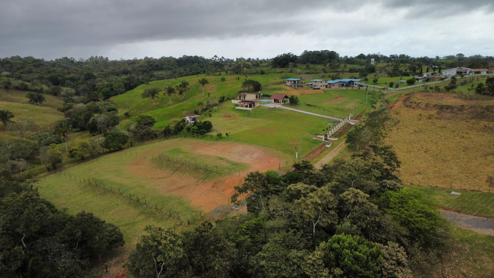 Land for Sale with Country Home in Chorrera – Near Panama City - photo 9
