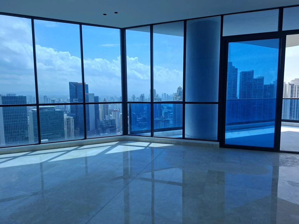FOR SALE- Penthouse in Punta Paitilla, Panama City, Panama - photo 9