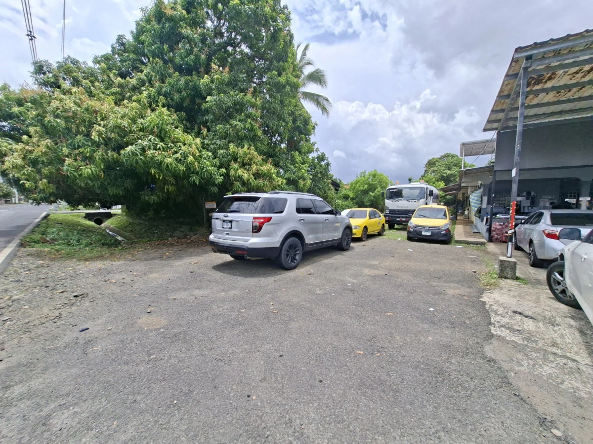 Lot near Metro Park - Ciudad Radial 497 Sqmts - photo 8