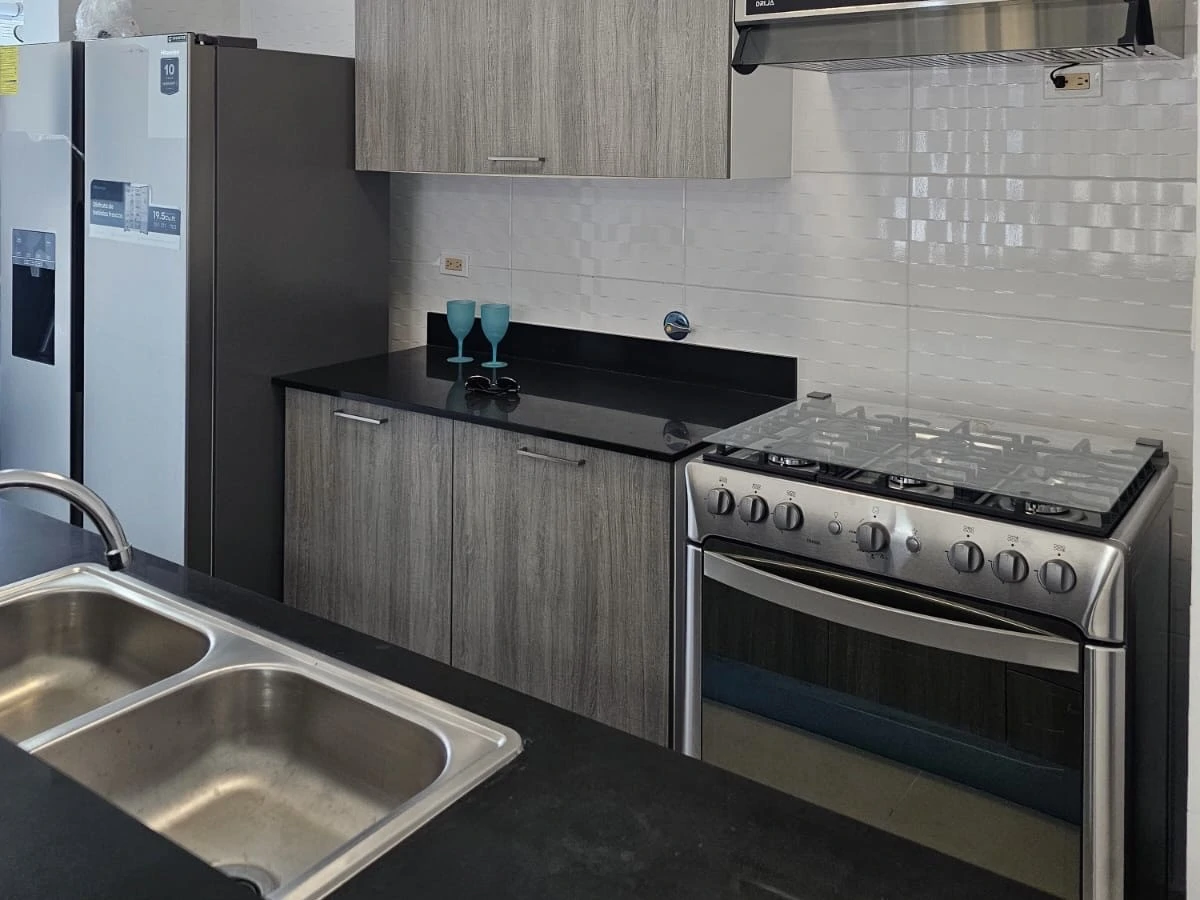 For Rent | Modern 2-Bedroom, 2-Bathroom Apartment PH Canvas - photo 8