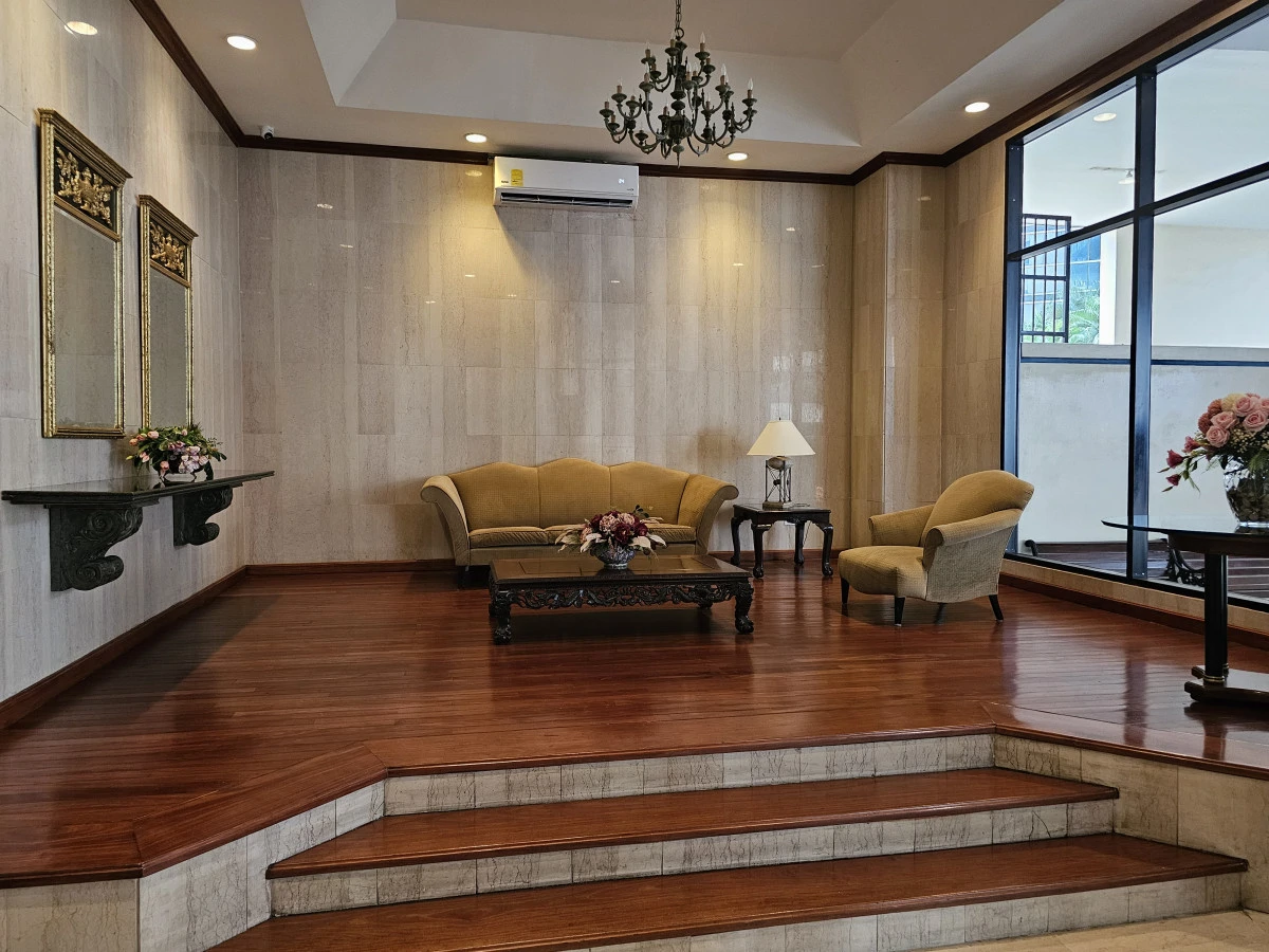 Furnished apartment for rent in Marbella - Gallery image 2