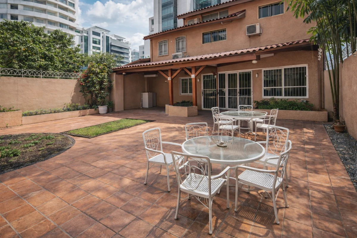 Commercial asset with patio in Obarrio – Zoning 1ZM6 - FOR SALE - Gallery image 6