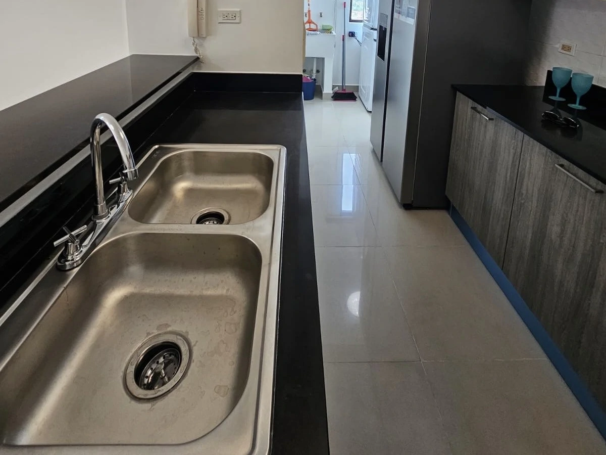 For Rent | Modern 2-Bedroom, 2-Bathroom Apartment PH Canvas - photo 9
