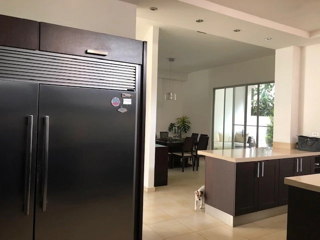 Modern House for Sale in Llanos de Curundú – Panama - Gallery image 6