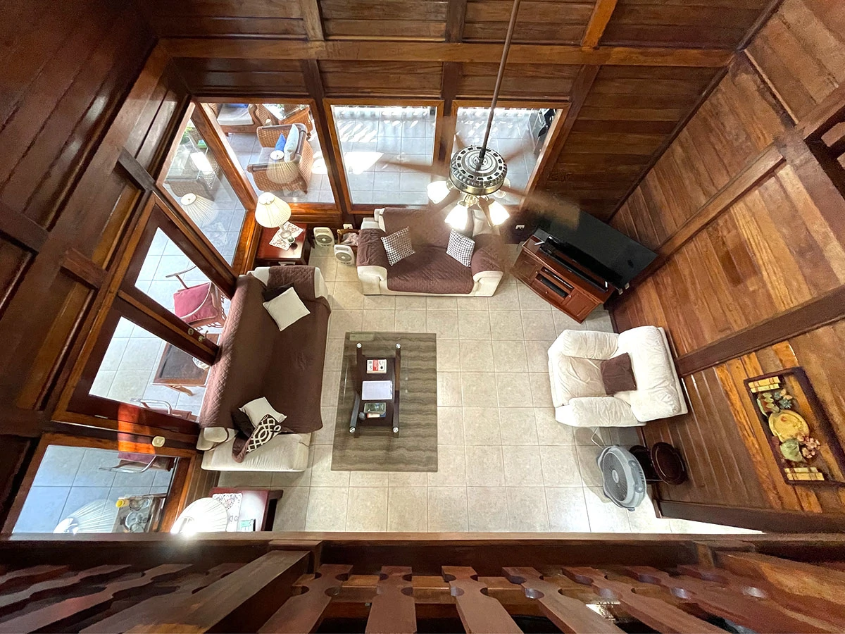 Amazing exotic-wood house 30 minutes from the city, now $299,000. - Gallery image 13