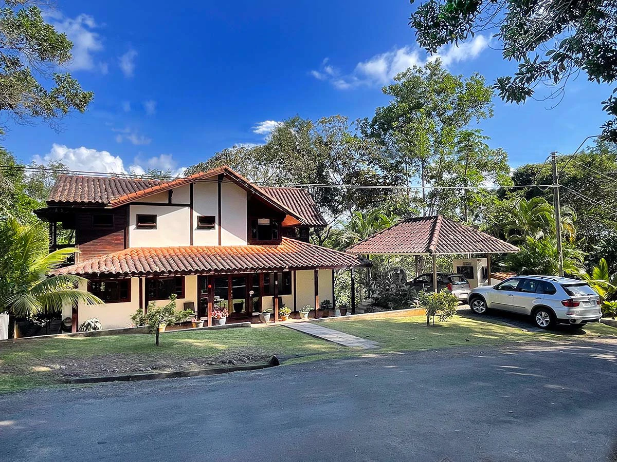 Amazing exotic-wood house 30 minutes from the city, now $299,000. - Gallery image 15