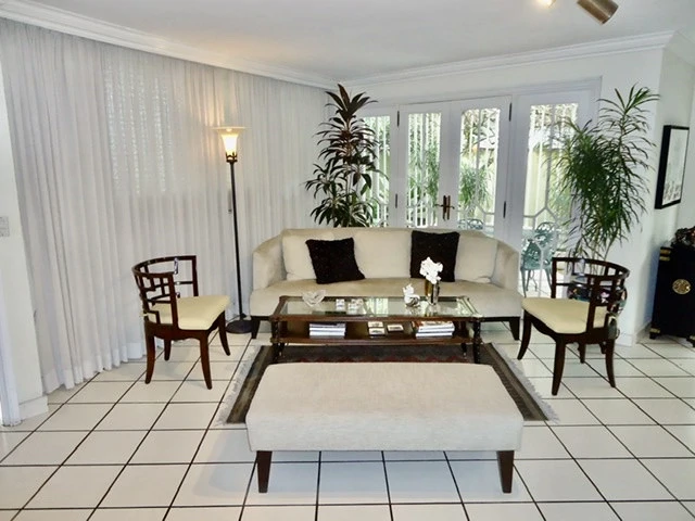 COMMERCIAL HOUSE FOR SALE or RENT MARBELLA - - Gallery image 2
