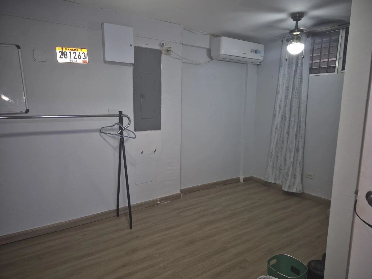 Beautiful Townhome in a Privileged Residential Area - photo 16