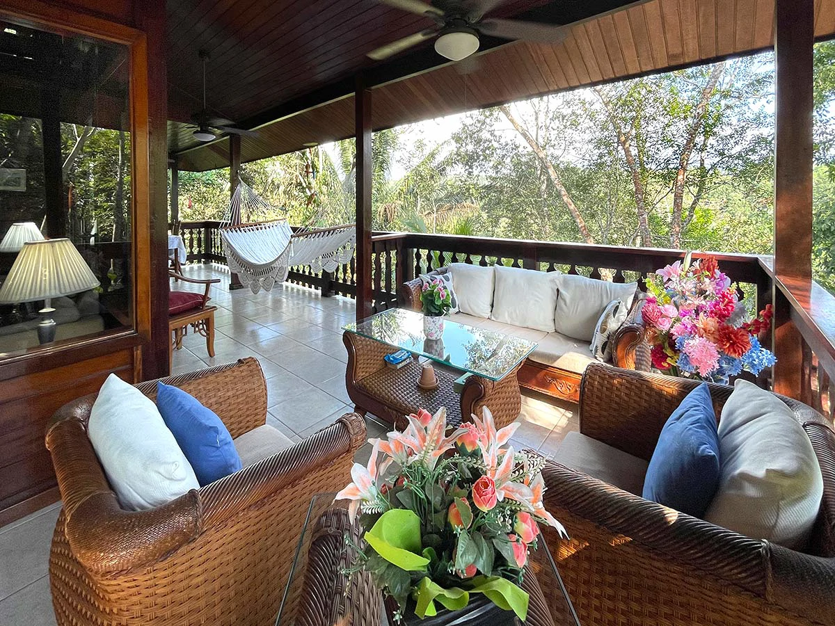 Amazing exotic-wood house 30 minutes from the city, now $299,000. - Gallery image 5