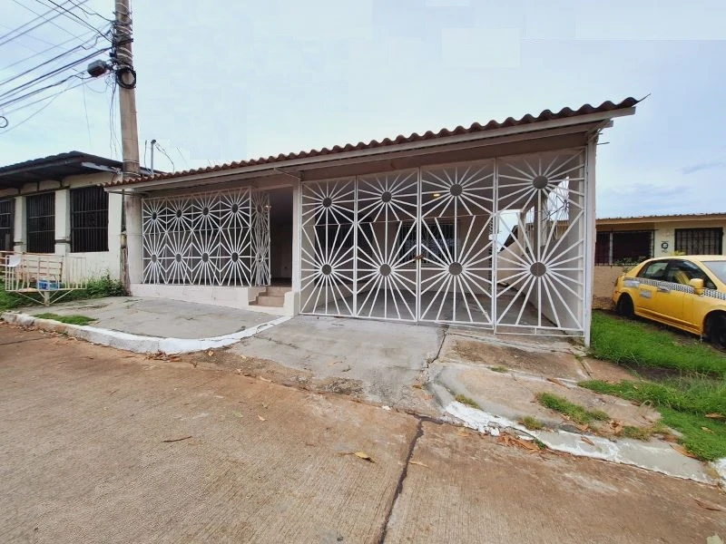 RENOVATED House for Sale in Las Acacias, Don Bosco - Gallery image 17