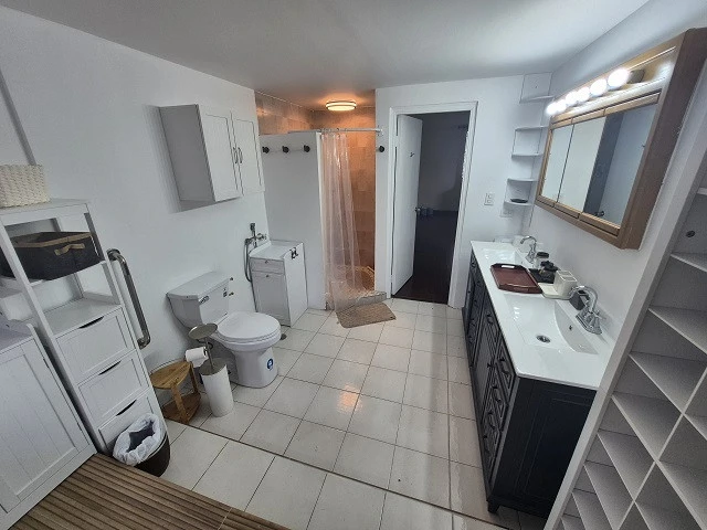 Beautiful Townhome in a Privileged Residential Area - photo 4