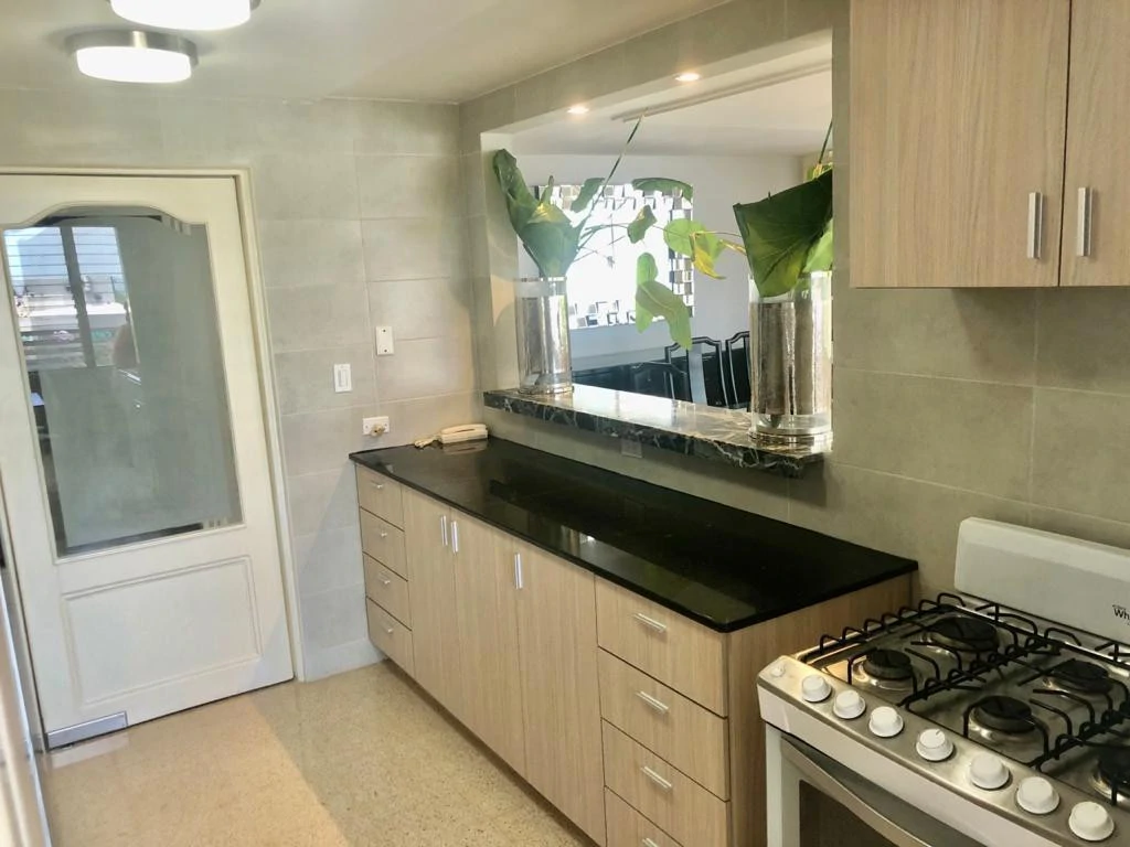 Furnished Apartment in Marbella Across the Park - Gallery image 4