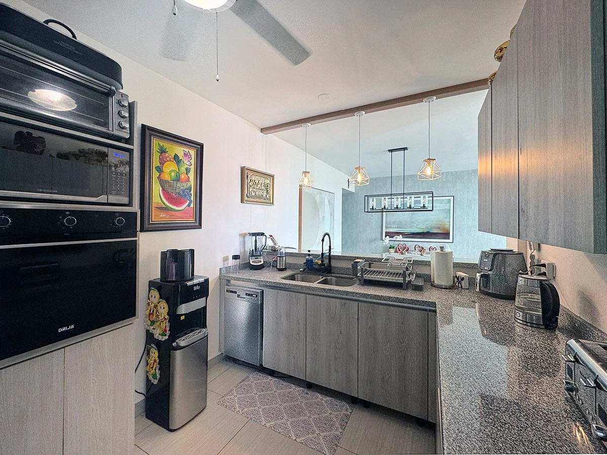 3-bedroom in COSTA DEL MAR, Costa del Este at its BEST! - Gallery image 12