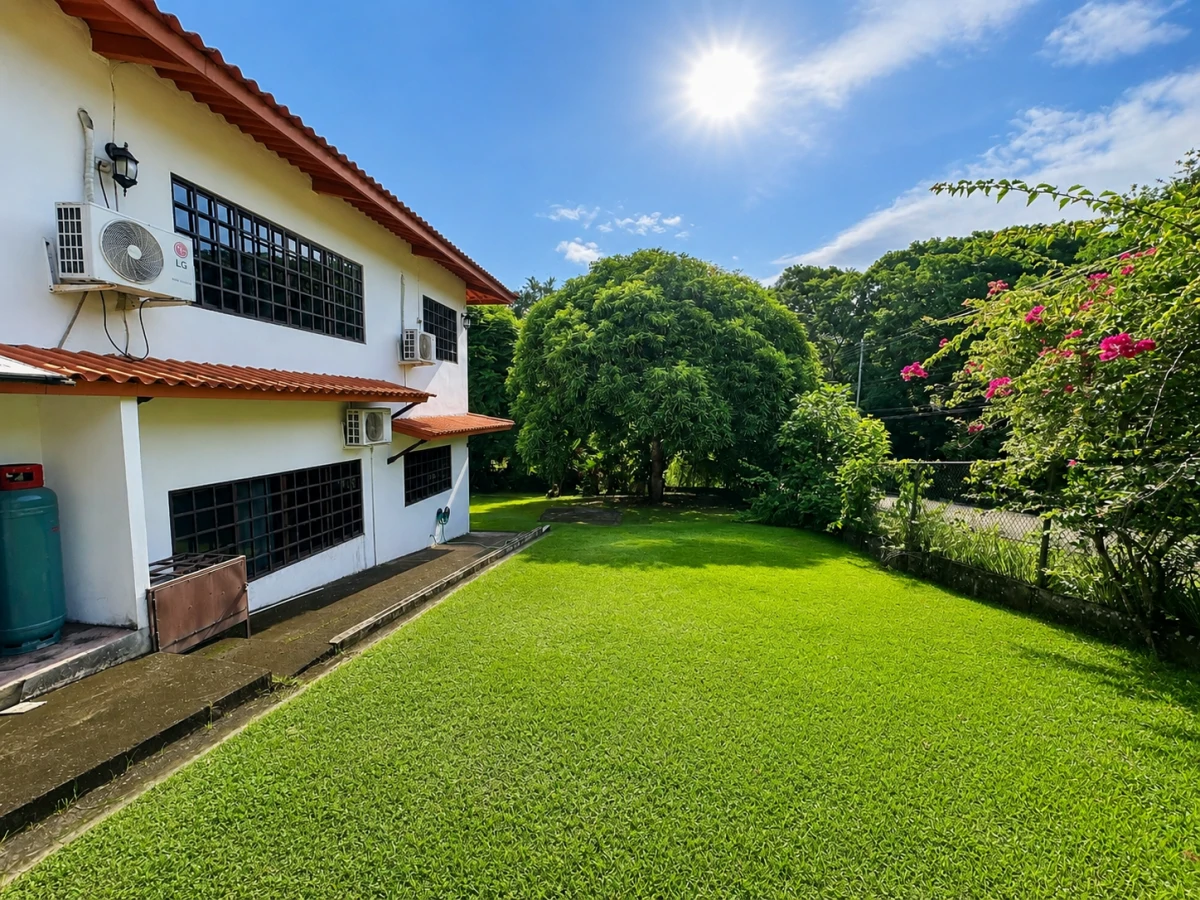 Large Property with 2 Independent Residences in Las Cumbres - Gallery image 2