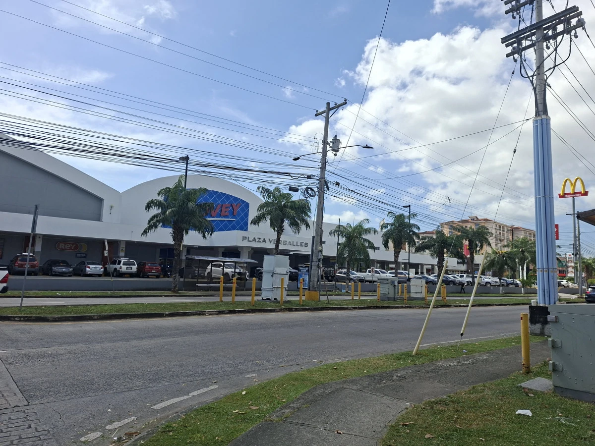 RENOVATED House for Sale in Las Acacias, Don Bosco - Gallery image 23
