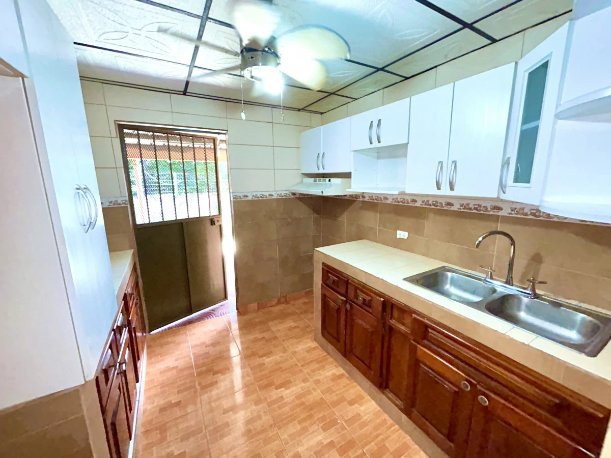 House For sale in Las Lomas de Mastranto in La Chorrera - Gallery image 5