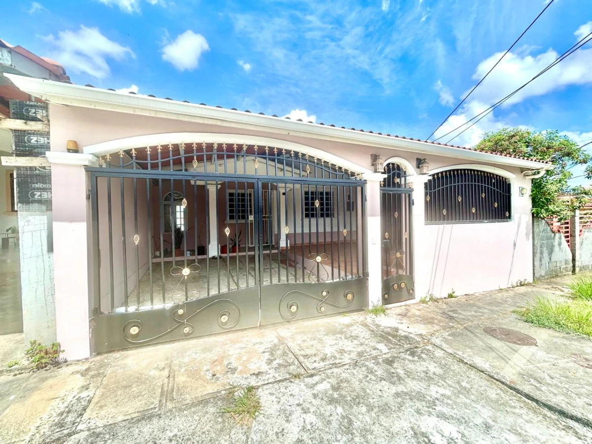 For sale in Valle Dorado, La Chorrera