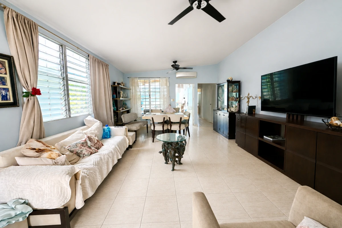 Brisas del Golf Home | 300 m², Prime Location - Gallery image 4