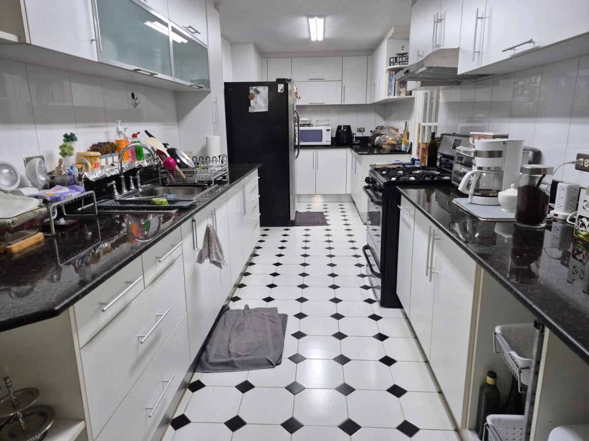 Beautiful Townhome in a Privileged Residential Area - Gallery image 9