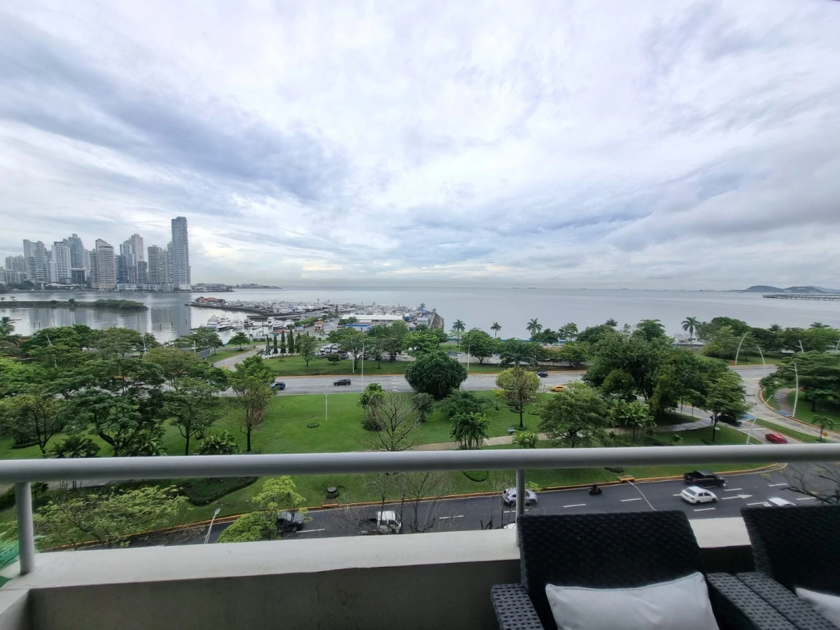 Spectacular Apartment with Ocean View for Sale - Gallery image 22