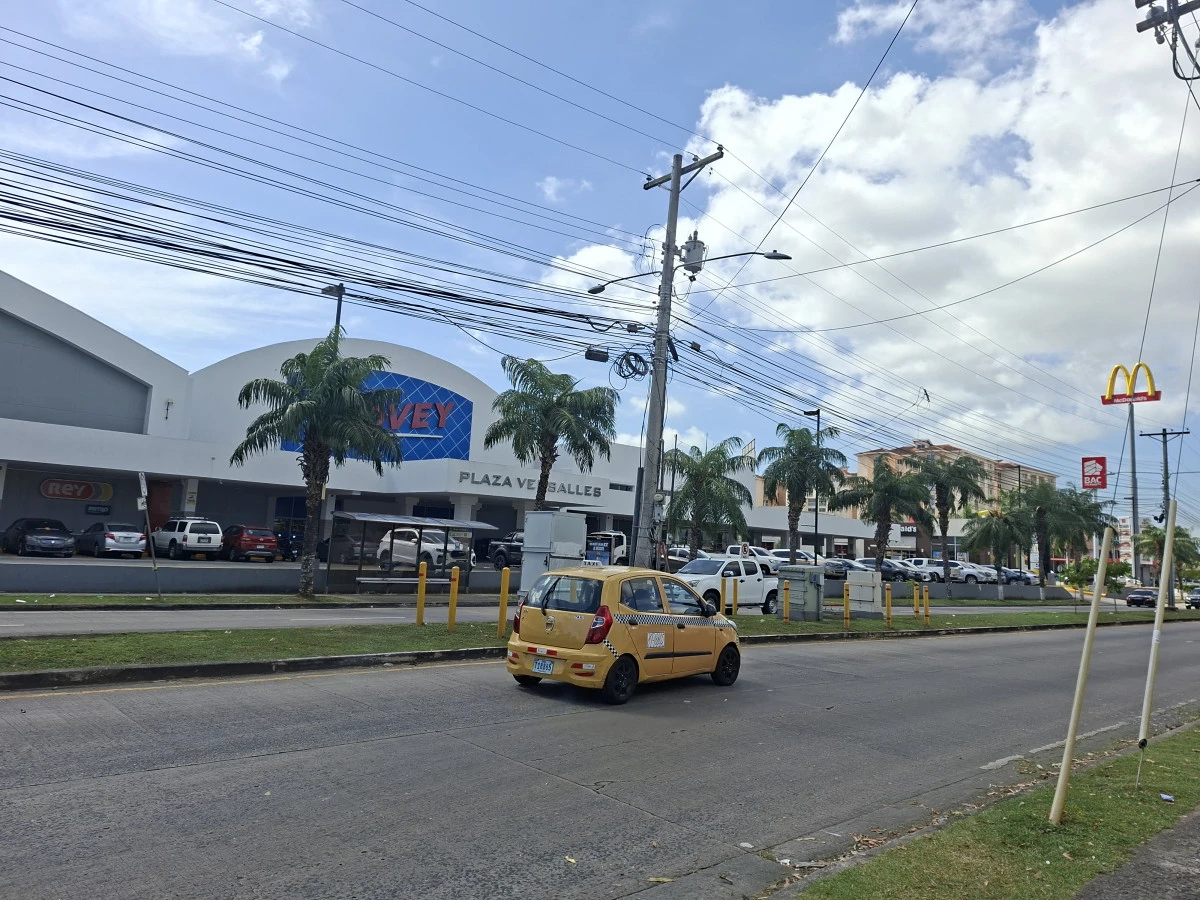 RENOVATED House for Sale in Las Acacias, Don Bosco - Gallery image 24