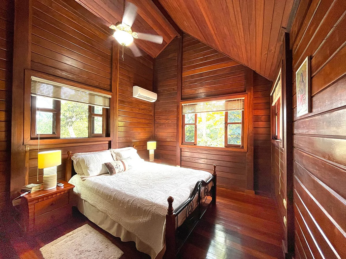 Amazing exotic-wood house 30 minutes from the city, now $299,000. - Gallery image 12