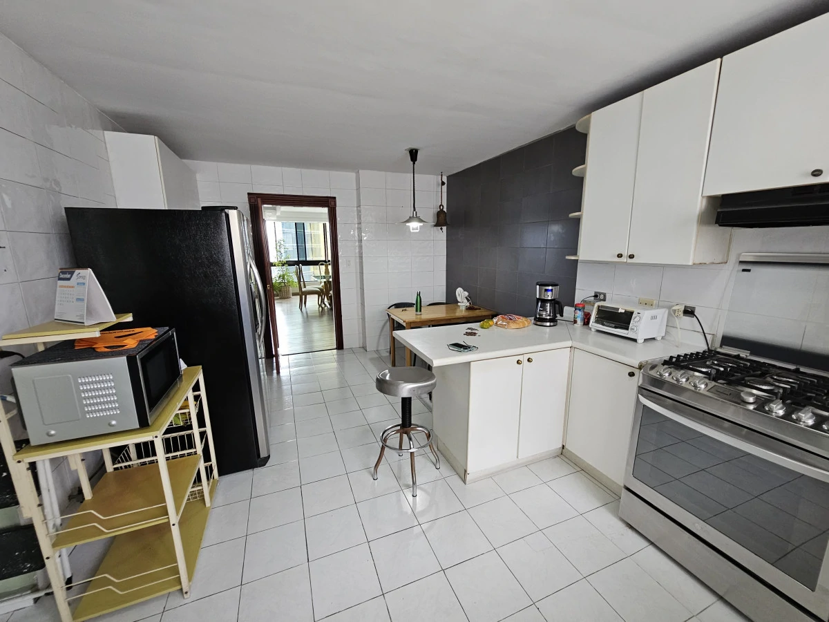 Furnished apartment for rent in Marbella - Gallery image 5