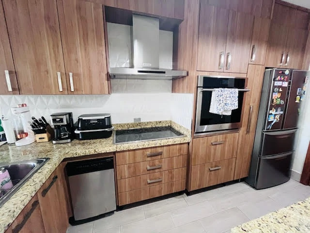 Beautiful apt apartment for sale facing the bay. - Gallery image 2