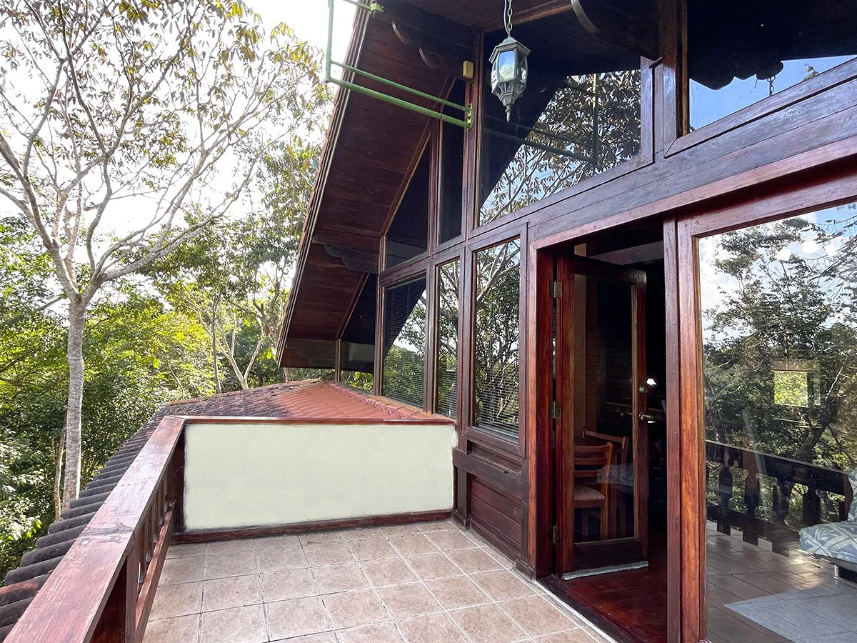 Amazing exotic-wood house 30 minutes from the city, now $299,000. - Gallery image 23