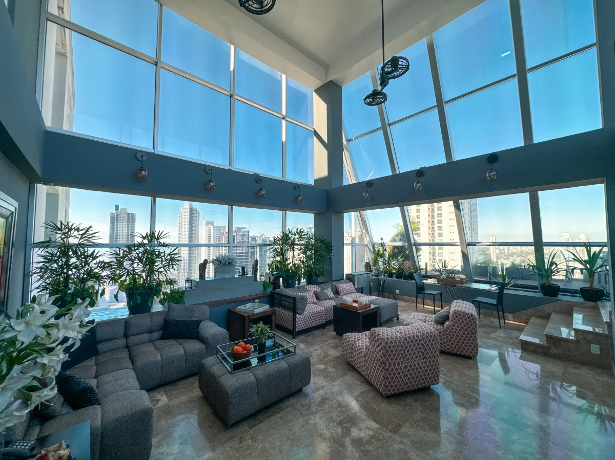 THE EPITOME OF URBAN LUXURY: 580 m² - Gallery image 3