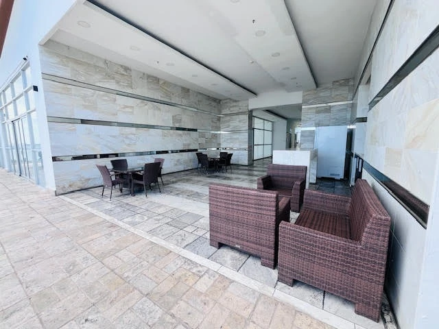 Beautiful apt apartment for sale facing the bay. - Gallery image 12
