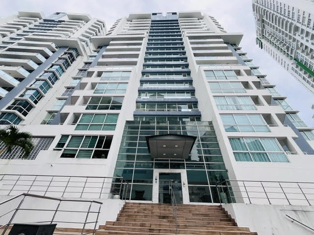 Apartment for sale or rent at Elmare 700.