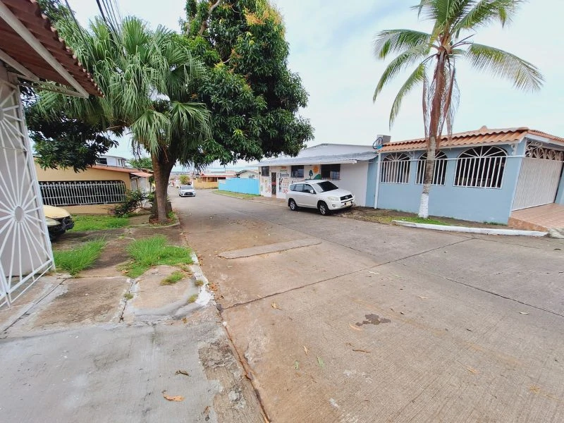 RENOVATED House for Sale in Las Acacias, Don Bosco - Gallery image 21