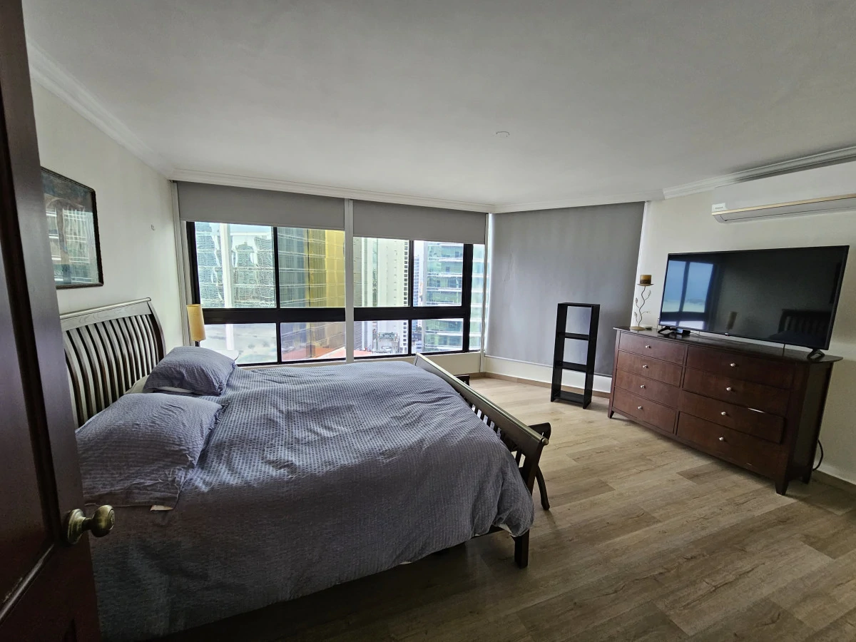 Furnished apartment for rent in Marbella - Gallery image 4