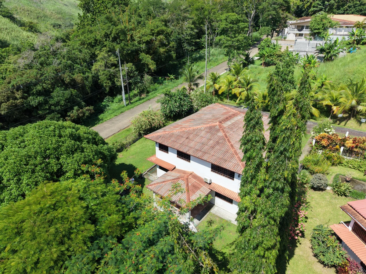 Large Property with 2 Independent Residences in Las Cumbres - Gallery image 22