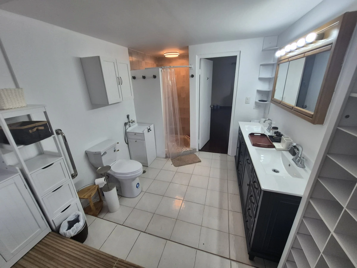 Beautiful Townhome in a Privileged Residential Area - photo 12