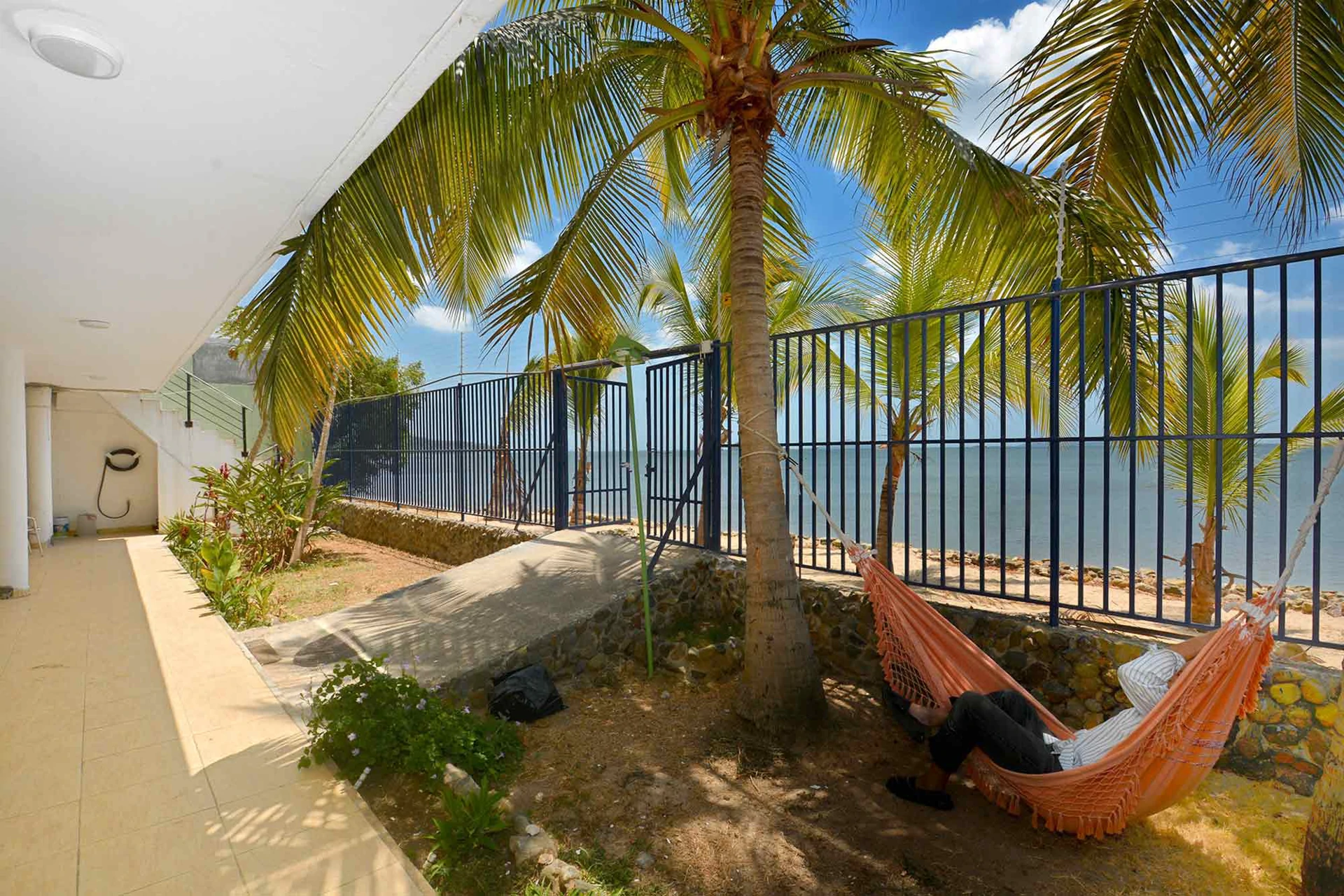 OCEANFRONT ITALIAN VILLA 20 minutes away - Gallery image 10
