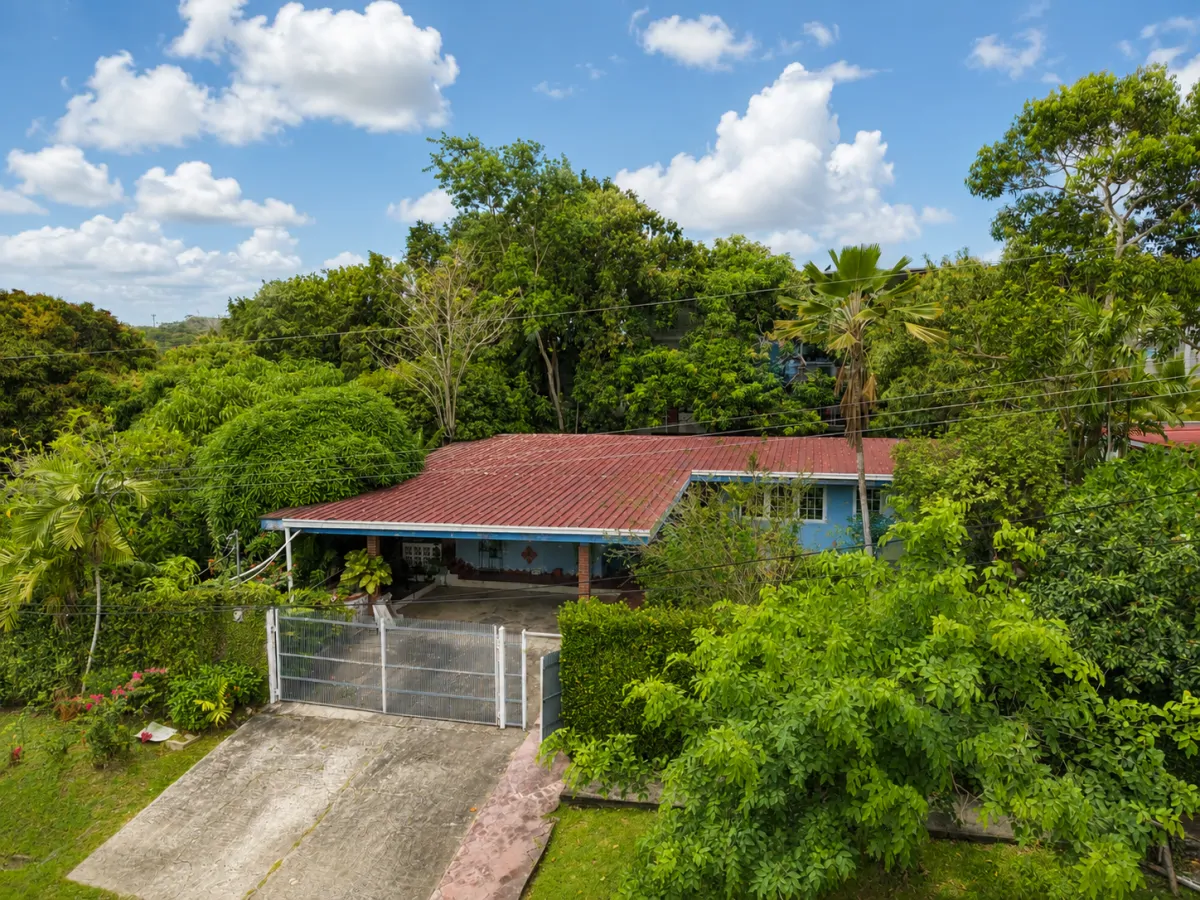 1,556 m² in Las Cumbres for Only $215,000