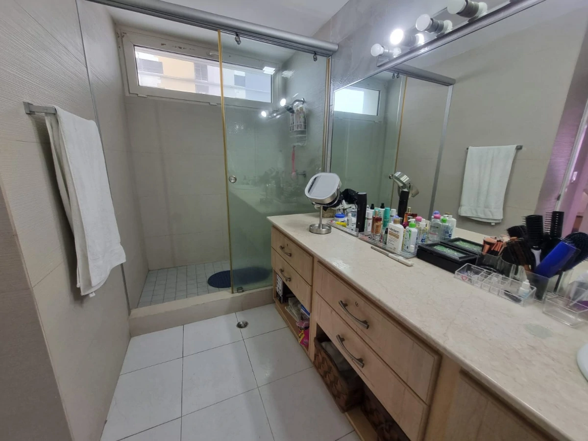 Spectacular Apartment with Ocean View for Sale - Gallery image 11