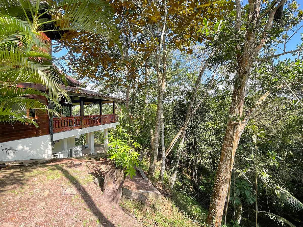 Amazing exotic-wood house 30 minutes from the city, now $299,000. - Gallery image 24