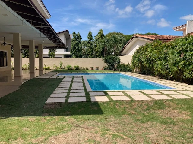 Four bedroom House in Toscana del Este with Solar Panels - Gallery image 29