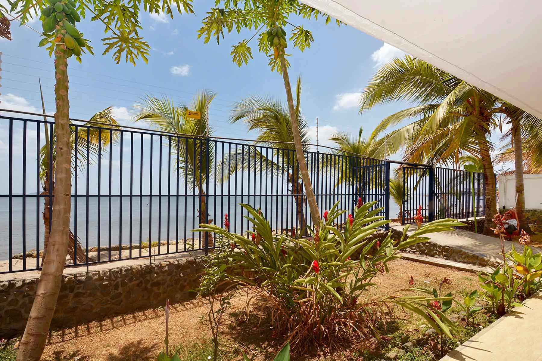 OCEANFRONT ITALIAN VILLA 20 minutes away - Gallery image 21
