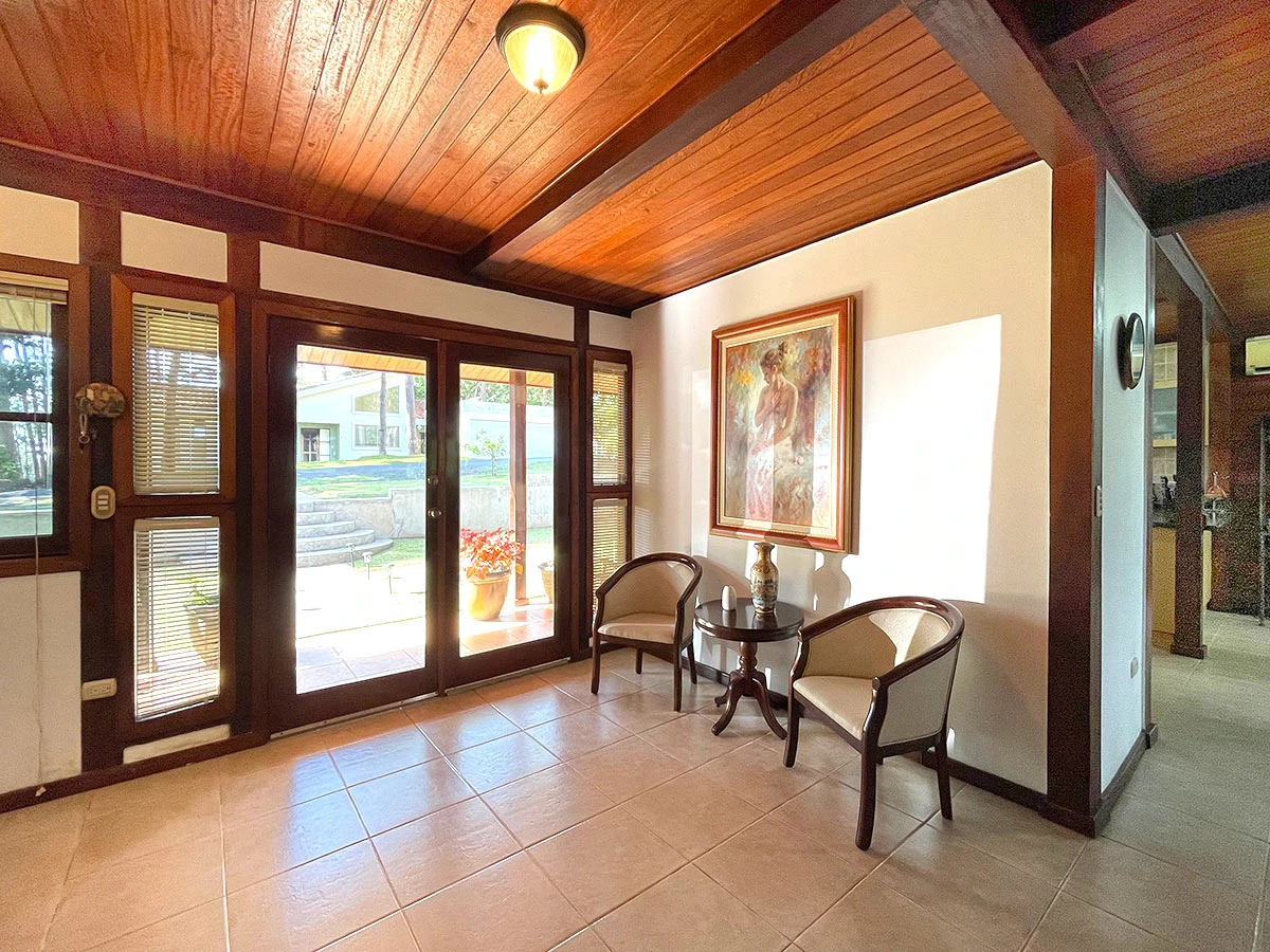 Amazing exotic-wood house 30 minutes from the city, now $299,000. - Gallery image 28