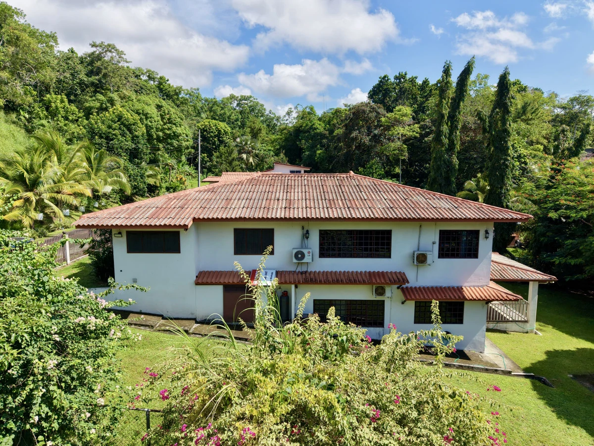 Large Property with 2 Independent Residences in Las Cumbres - Gallery image 23