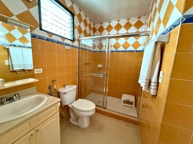Dos Mares, Family Home with Large Garden and excellent price - Gallery image 14